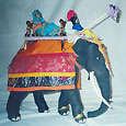 Индусы едущие на слоне